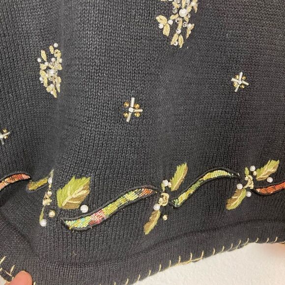 Vintage Pretty Christmas wreath sweater w/ Applique presents, embroidery❤️ - Picture 6 of 10